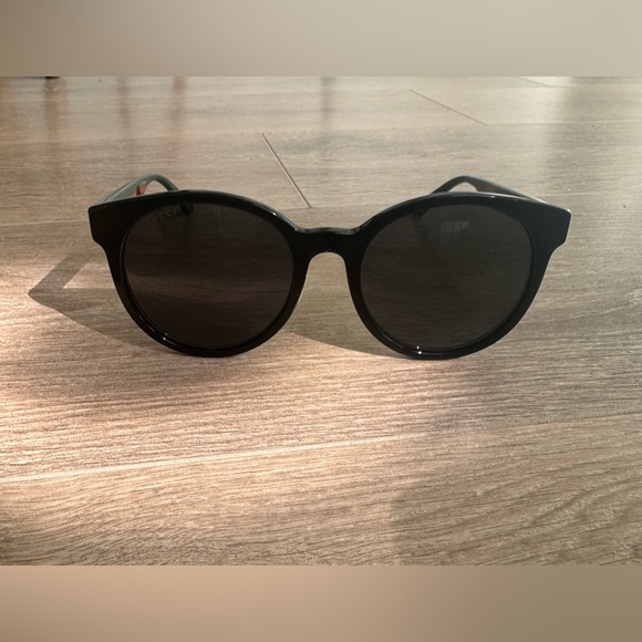 Gucci Round-frame Sunglasses - Picture 2 of 7